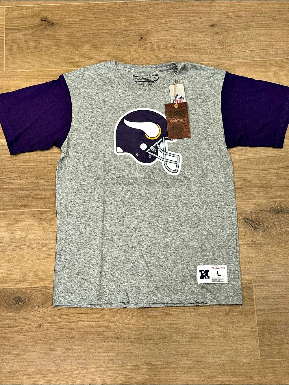 Mitchell & Ness Minnesota Vikings NFL Color Blocked T-Shirt Gray & Purple Large